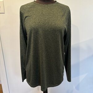 Amazon Essentials Green and Black Long Sleeve Workout Shirt